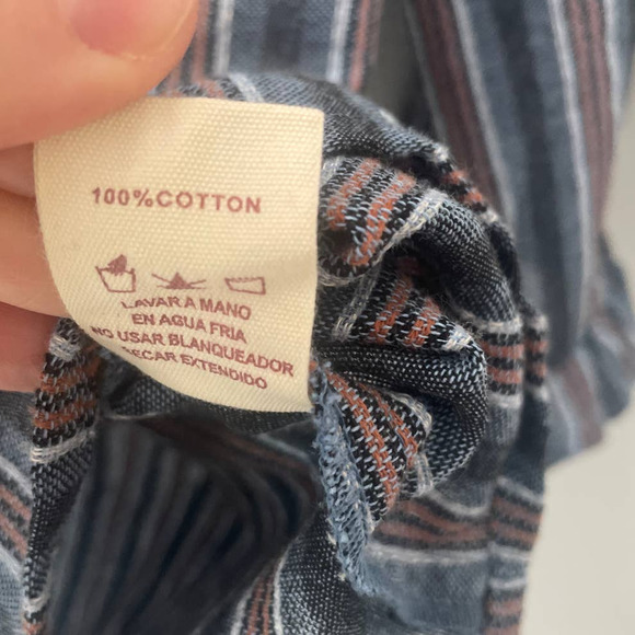 Hem & Thread Blanket Stripe Cold Shoulder Button Top Size Small - Picture 6 of 9